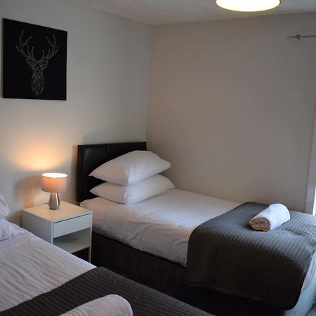 3 Bedroom-Kelpies Serviced Apartments Bruce Falkirk Exterior photo